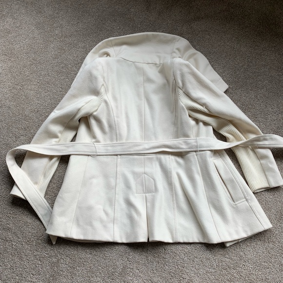 Express Collared Jacket with Belt - Picture 3 of 3